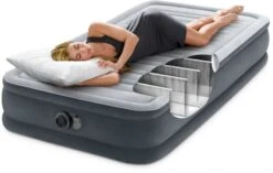Intex Comfort Plush Luchtbed - Eenpersoons - Ingebouwde Elektrische Pomp 16 Intex Comfort Plush Luchtbed - Eenpersoons - Ingebouwde Elektrische Pomp -KampGear Winkel 1320 1900 67766 inuse 2023 300