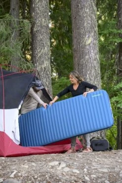 Therm-A-Rest MondoKing 3D 11.0 XW XL Zelfopblazende Slaapmat 17 Therm-A-Rest MondoKing 3D 11.0 XW XL Zelfopblazende Slaapmat -KampGear Winkel 1900 1267 2022 cascade summer carcamp washington rinckenberger 4443