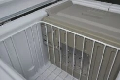 Engel MD60F-C Dual-zone Compressor Koelbox - 57 Liter -KampGear Winkel 1900 2849 md60fc umluftventilator detail