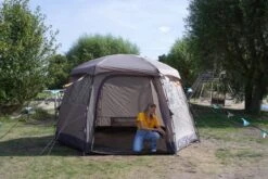 Easy Camp Moonlight Yurt 6 Familietent - 6 Persoons -KampGear Winkel easy camp moonlight yurt 6 familietent 6