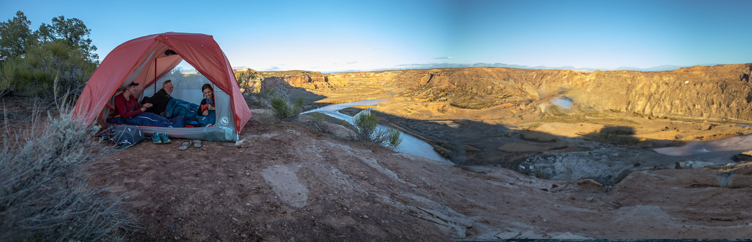 Voorkant -KampGear Winkel 1.7 scaled